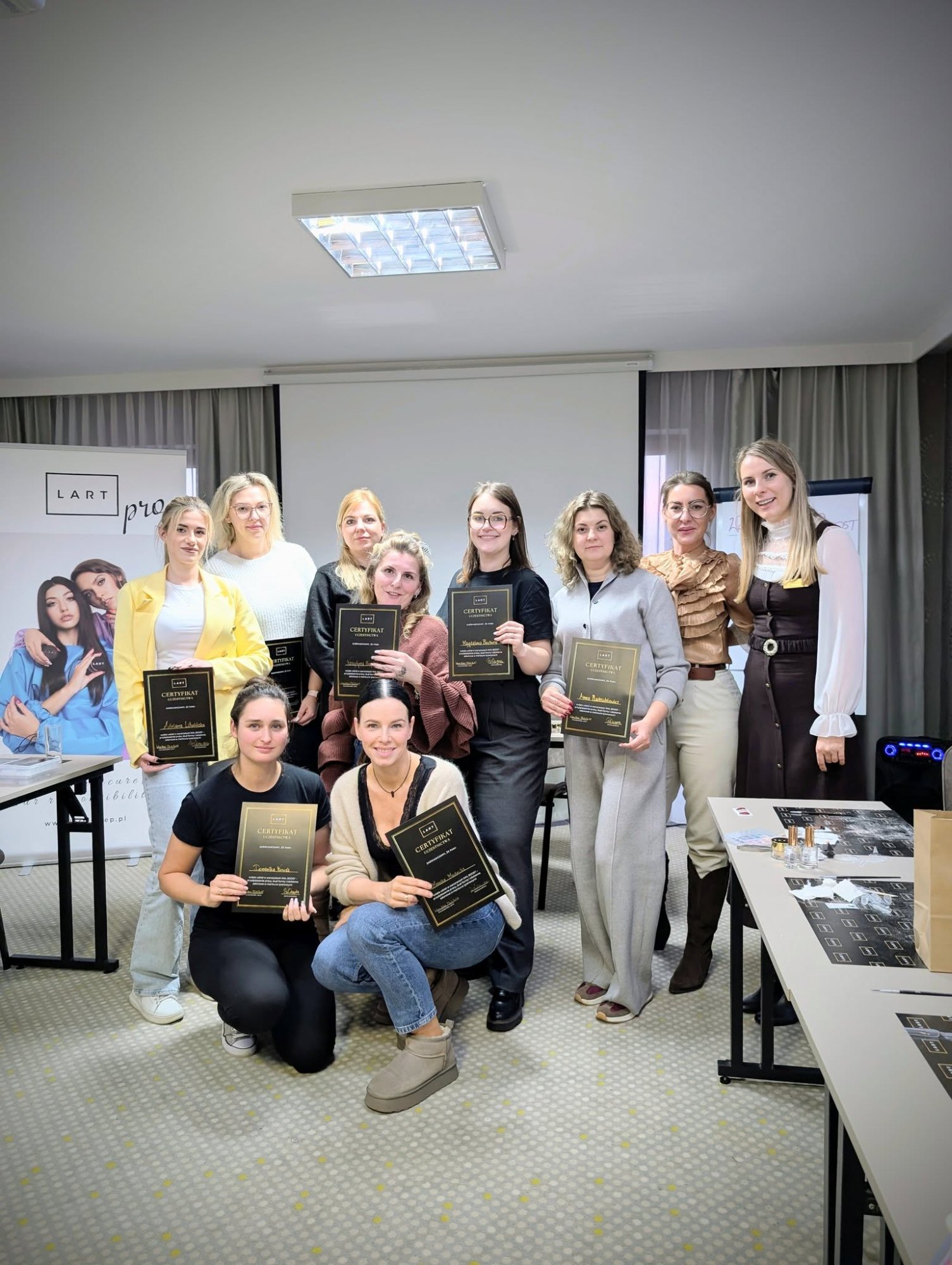 Kursantki po ukończeniu szkolenia LART z certyfikatami – Wrocław